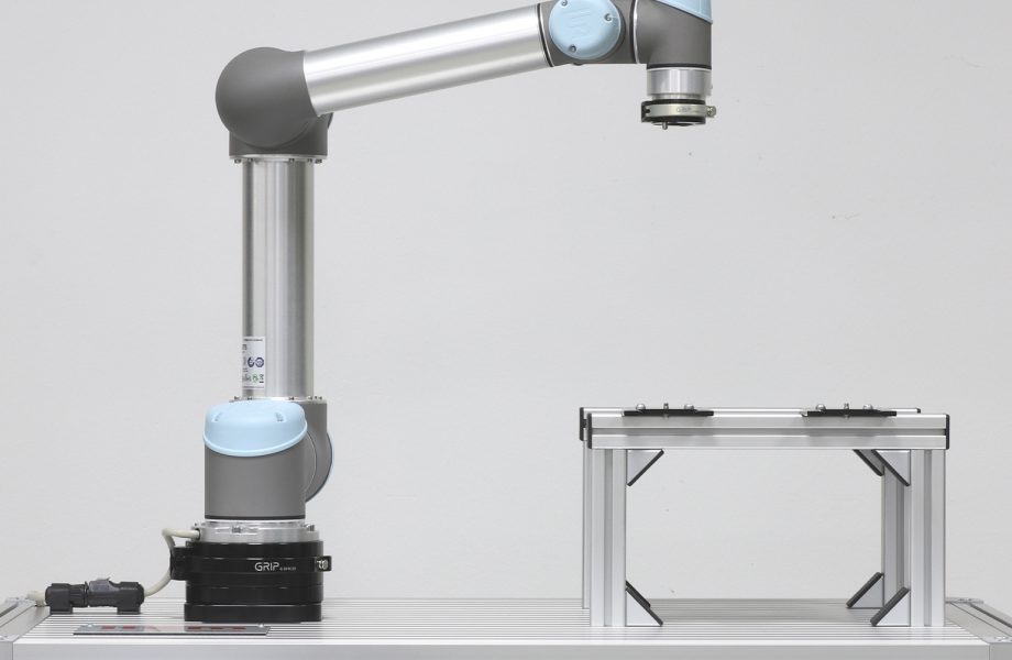 Flexible robot tables with enhanced design and ergonomics