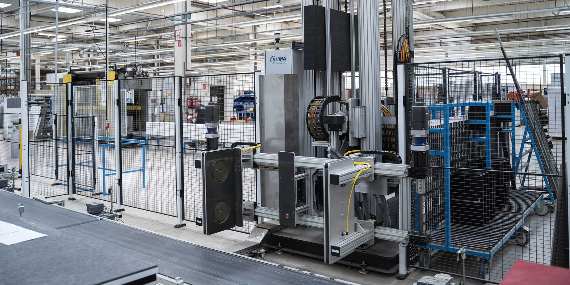 Hybrid assembly systems – the ideal solution for furniture production