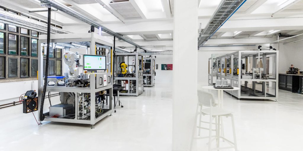 Modular robotic cells for maximum flexibility | Blog for industrial ...