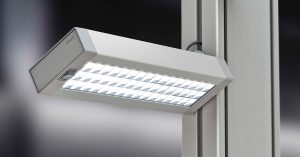 Oświetlenie na stanowisku pracy: Porady na lepszą ergonomię (oświetlenie LED, zapobieganie takim zjawiskom jak oślepianie i wielocień, temperatura barwowa: 4000 Kelwin)