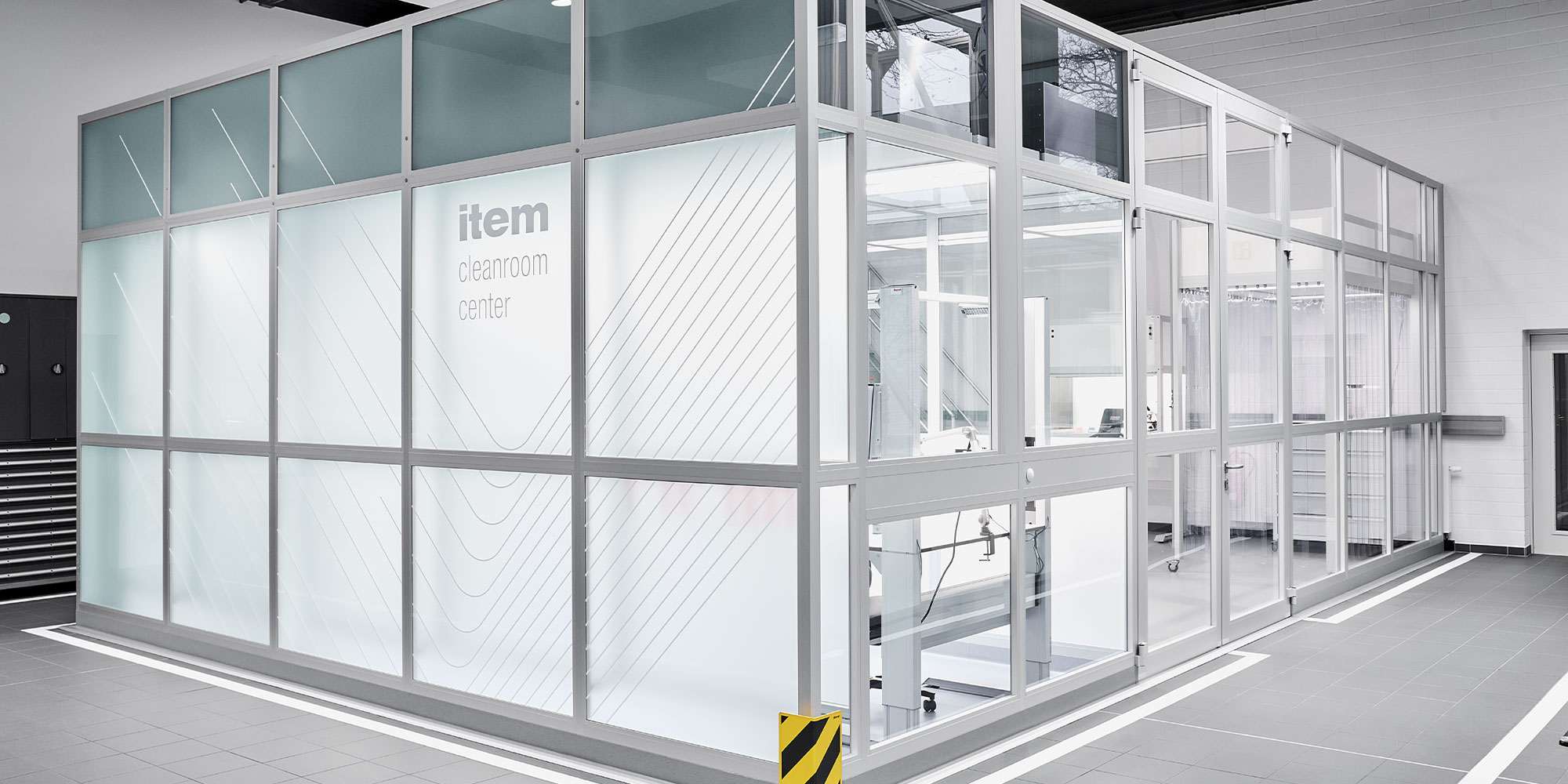 See item solutions live in the cleanroom showroom